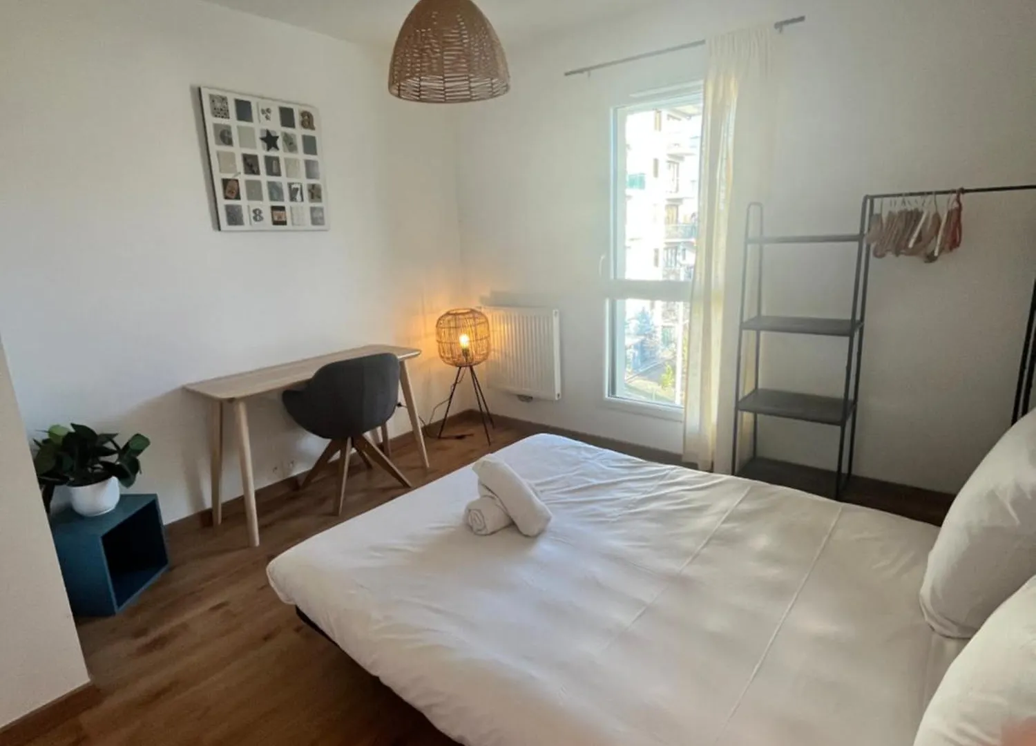 Sweet & Charm For This Cozy Appt In Saint-Julien France